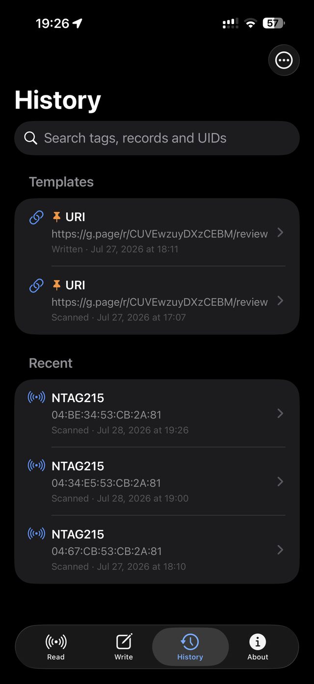 History tab with pinned URI templates and recent NTAG215 scans